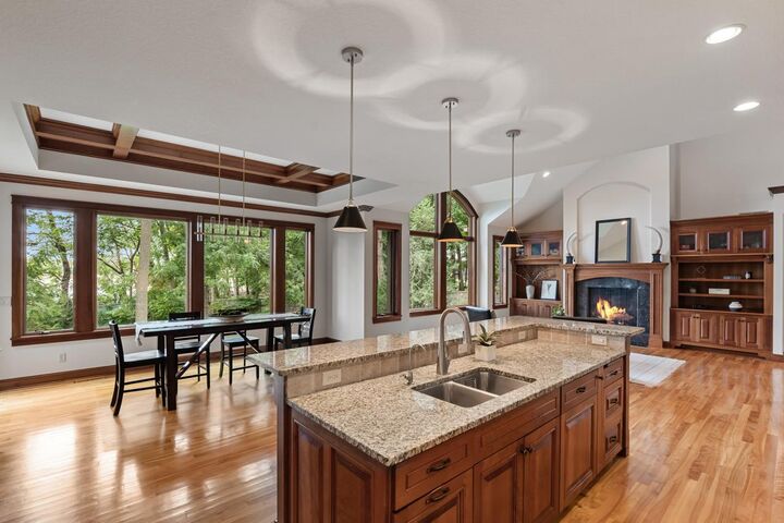 Property Photo:  2180 Crestview Drive  MN 55331 