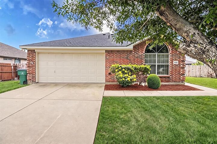 Property Photo:  1070 Mellanie Lane  TX 75009 