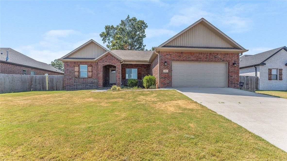 Property Photo:  571 Captain Stockton Street  AR 72753 