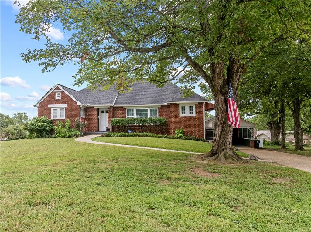 Property Photo: 6 Westwood Drive AR 72601