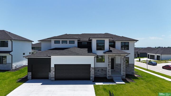 Property Photo:  5501 N 213th Street  NE 68022 