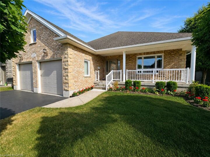 Property Photo: 39 Ross Avenue N ON N3Y 0B2