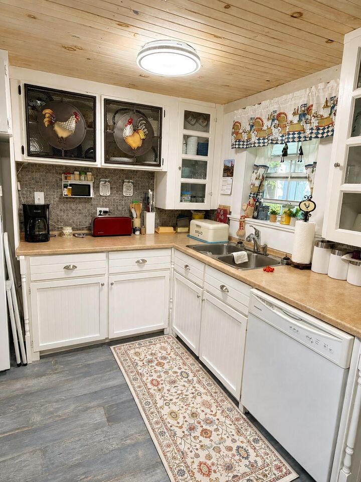 Property Photo: 31 Russell Street PE C1N 2T4