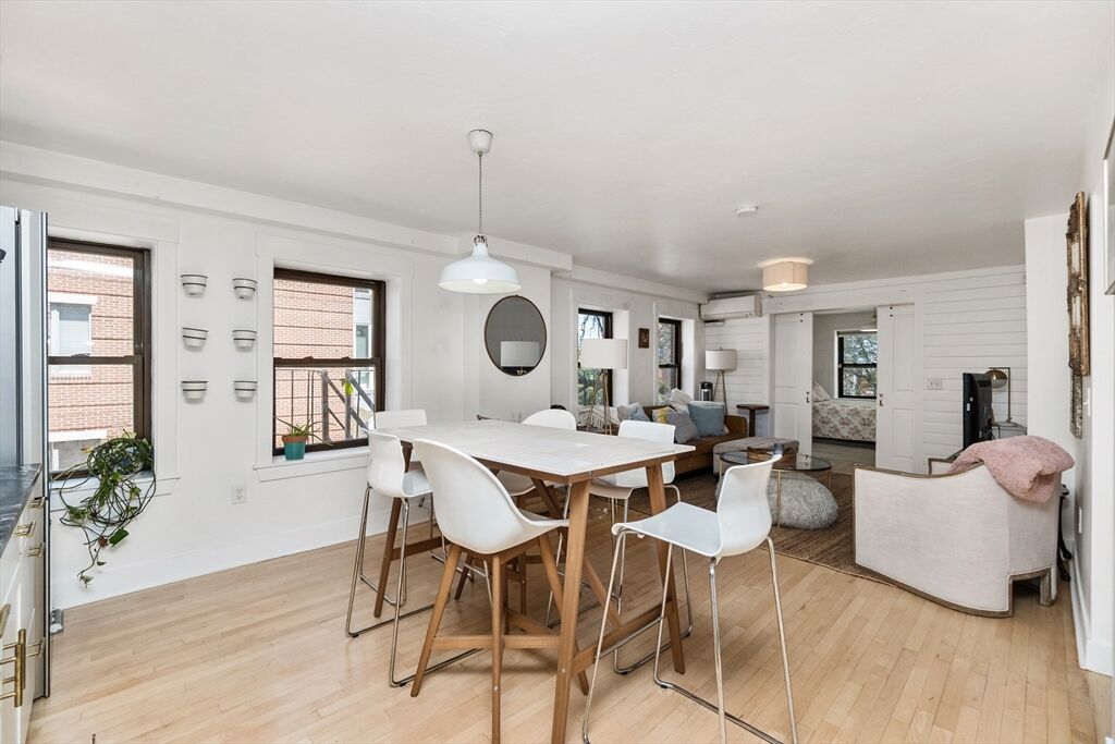 Property Photo: 59 Fleet St 3 MA 02109