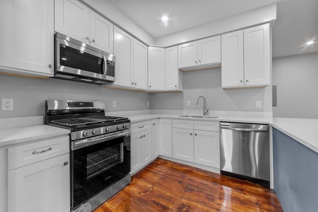 Property Photo: 376 Chestnut St 1 MA 01440