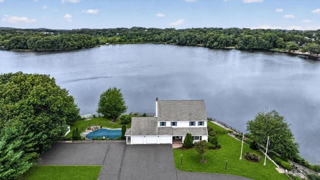 Property Photo:  101 Pond Street 101  MA 02184 