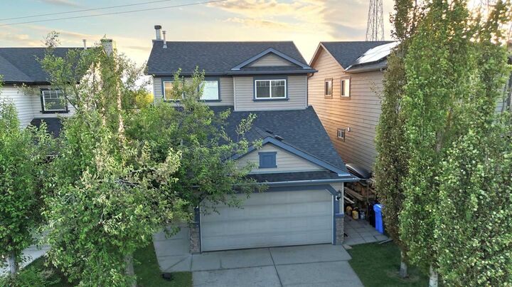 Property Photo: 13 Tuscany Ridge Mews NW AB T3L 3B7
