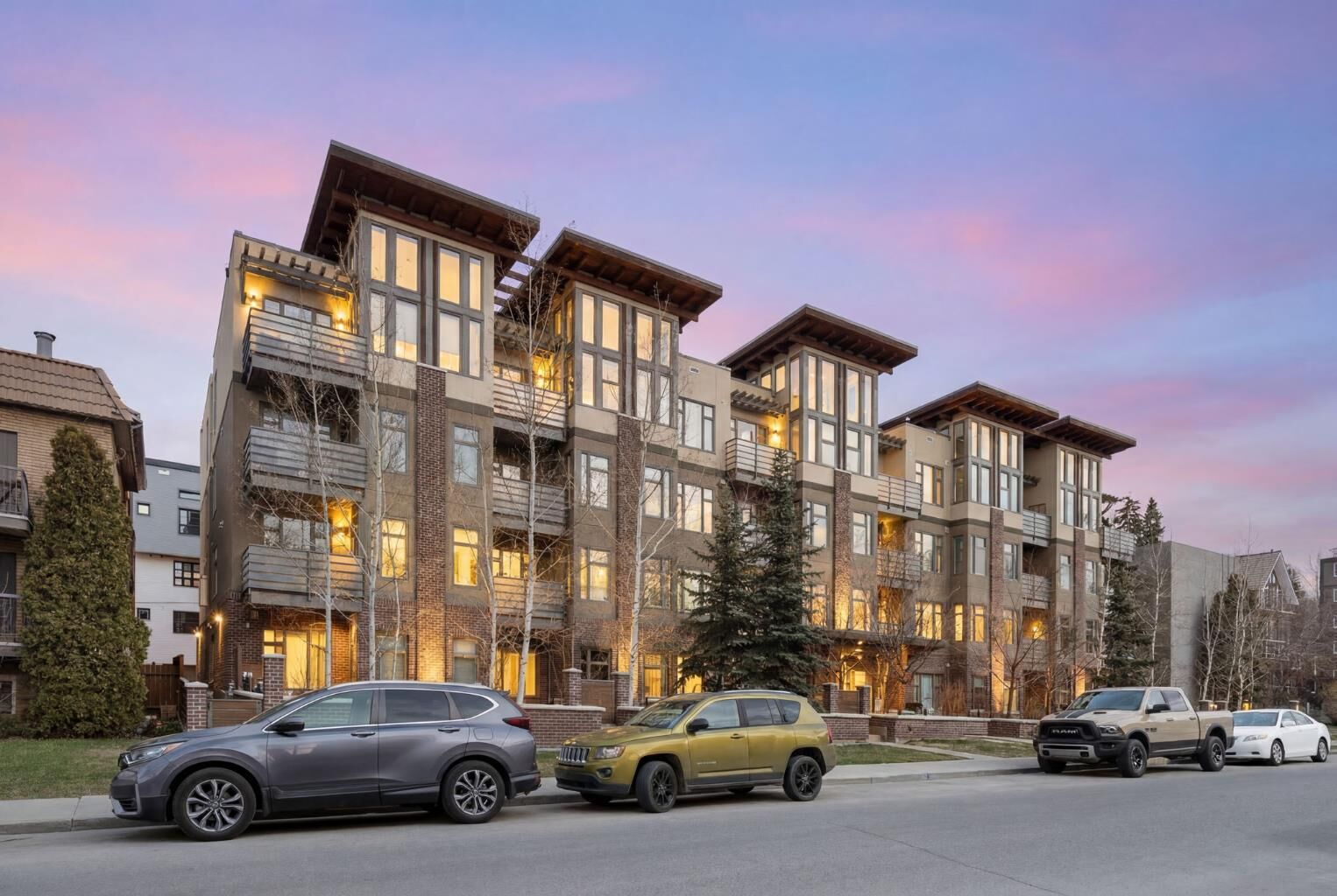 Property Photo: 1720 10 Street SW 209 AB T2T 3E8