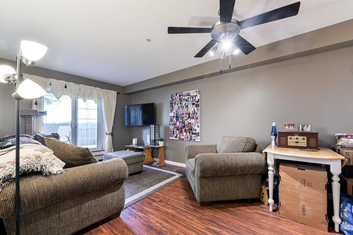 Property Photo: 630 8 Avenue SE 104 AB T2G 5T2