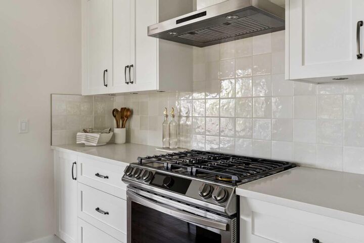 Property Photo: 5 Sienna Hills Court SW AB T3H 2W3