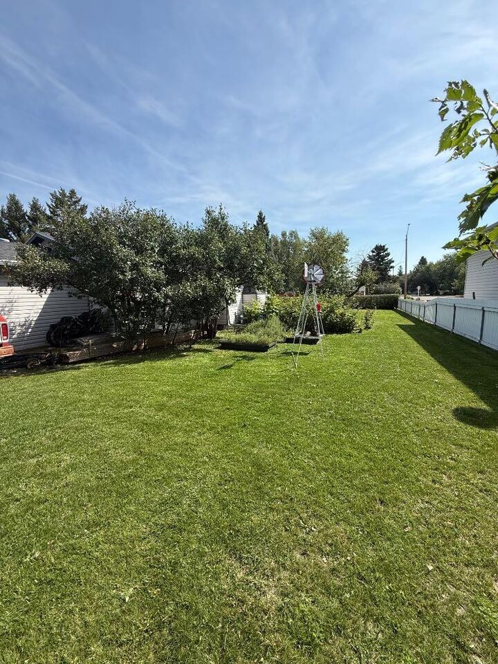 Property Photo: 2122 20 Street AB T1M 1E7
