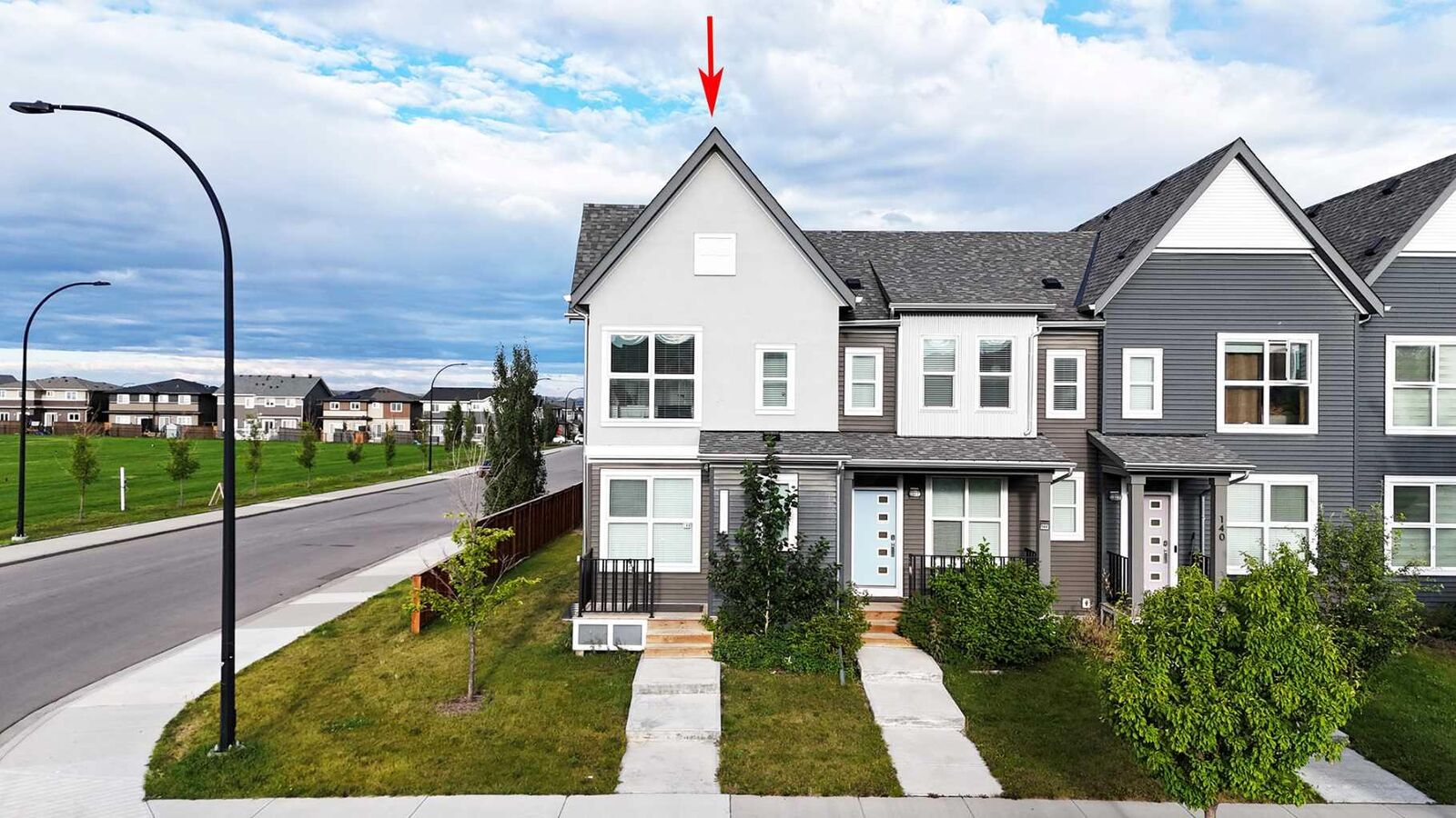 Property Photo:  148 Carrington Boulevard NW  AB T3P 0C7 