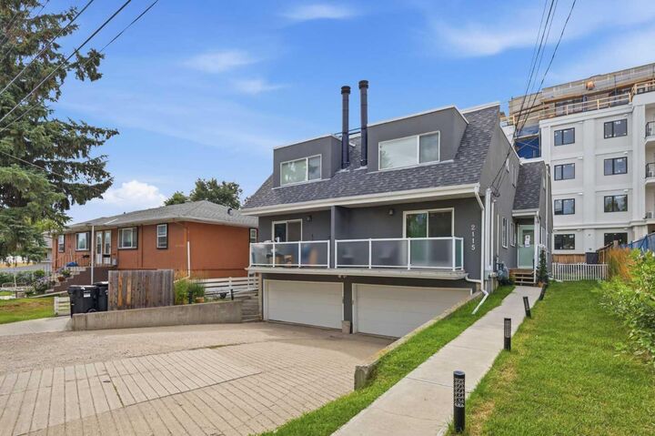 Property Photo: 2115 35 Avenue SW B AB T2T 2E4