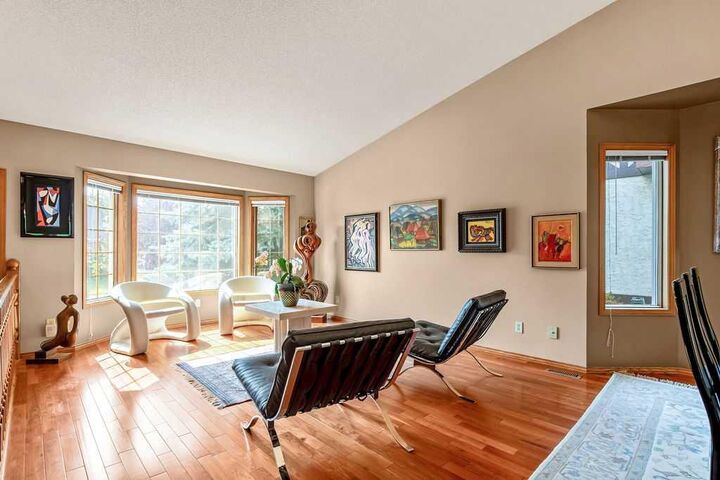 Property Photo: 208 Hawkview Manor Place NW AB T3G 2Z6