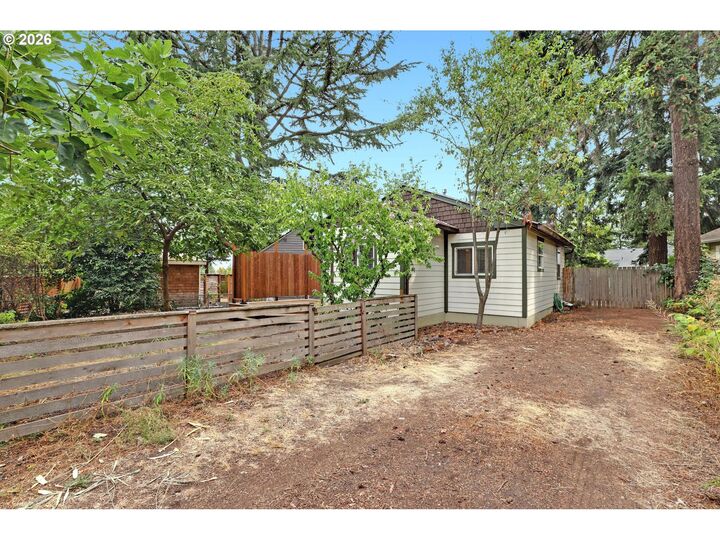 Property Photo: 4438 NE 90th Ave OR 97220