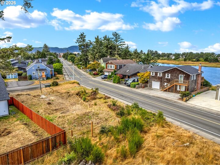 Property Photo: 750 17th Ave OR 97138