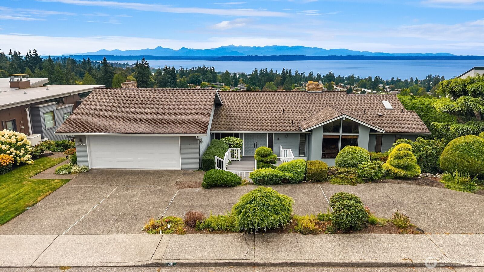 Property Photo:  231  Skyline Drive  WA 98020 