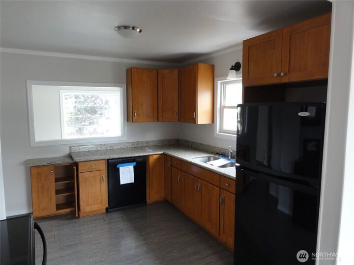 Property Photo: 411 7th Street SE WA 98002