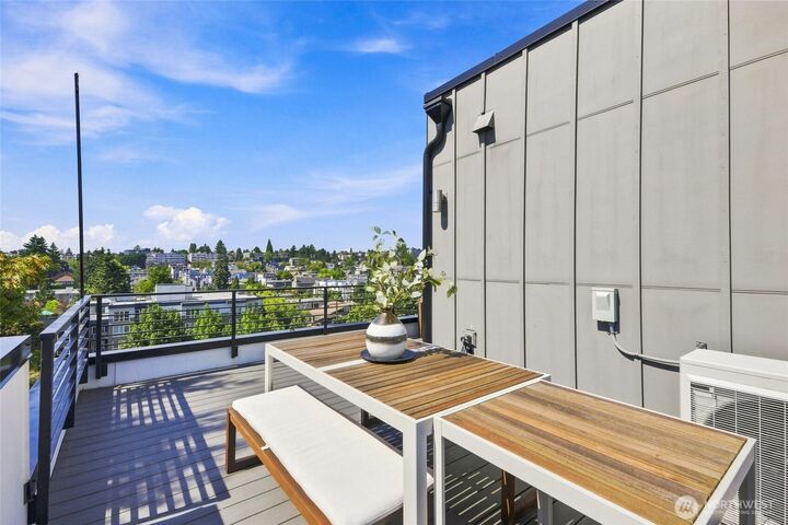 Property Photo: 1317 N 44th Street A WA 98103