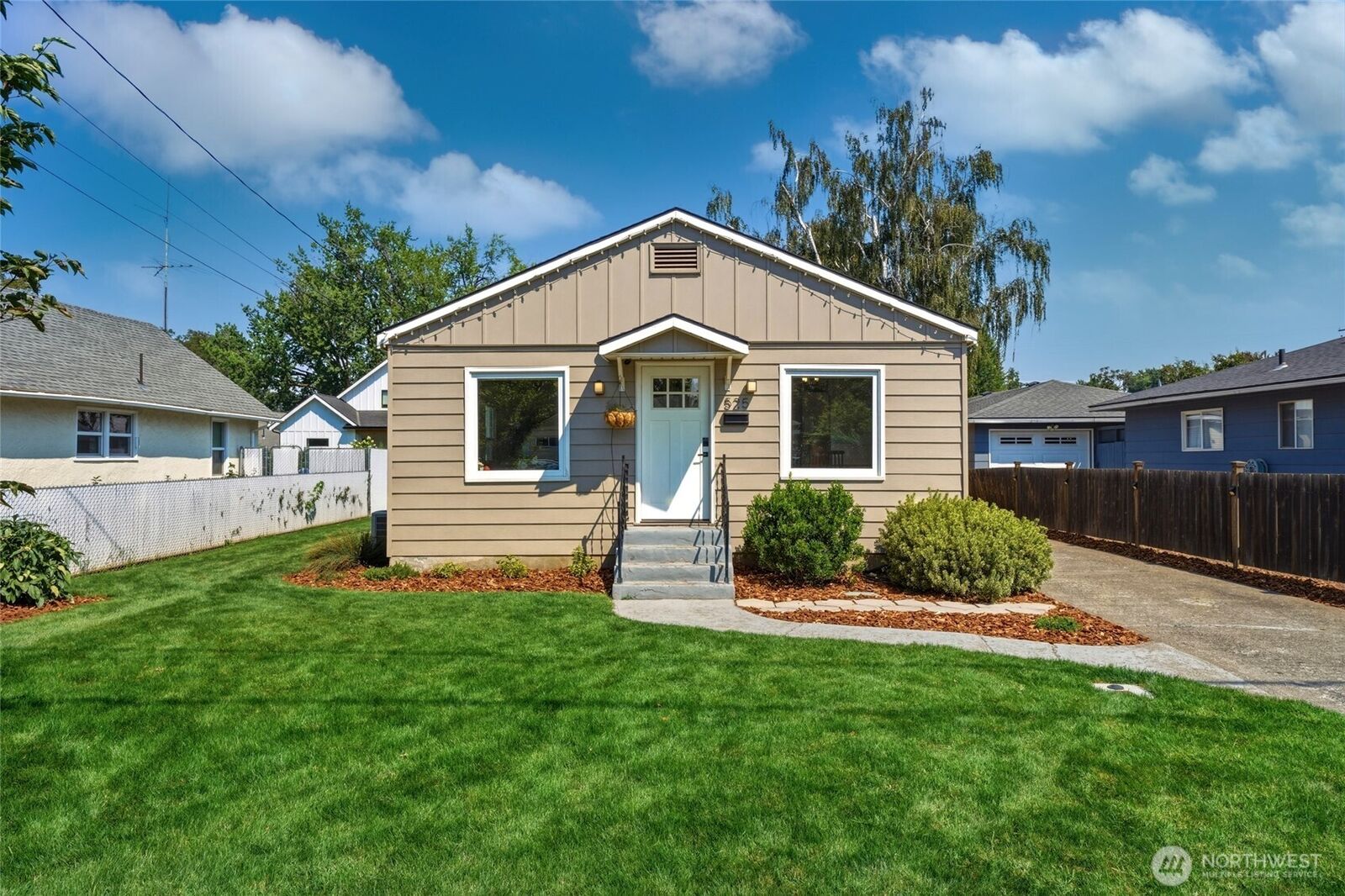 Property Photo: 525 Liberty Street WA 99362