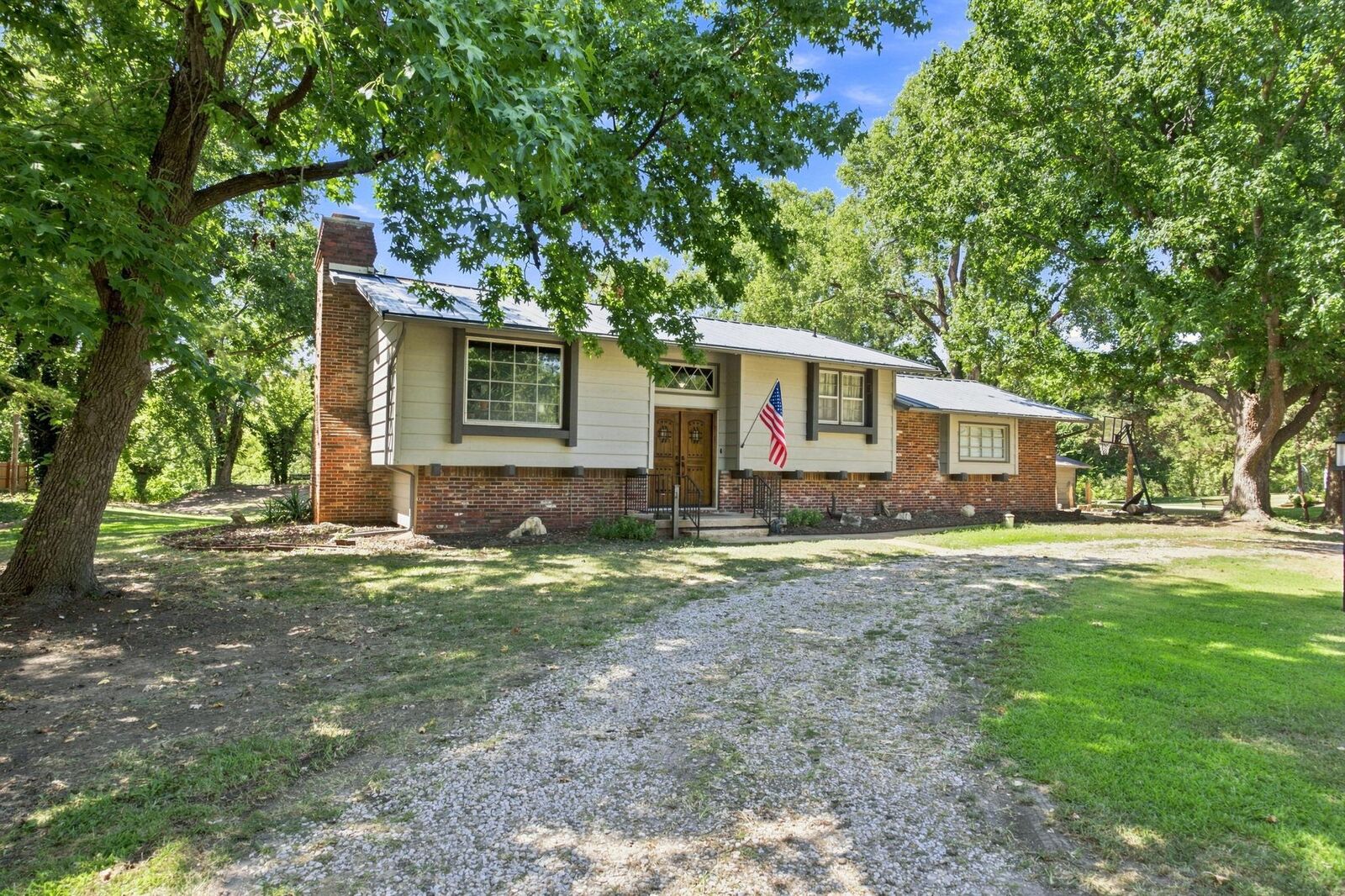 Photo de la propriété:  1231 S Sheridan Ave  KS 67147 