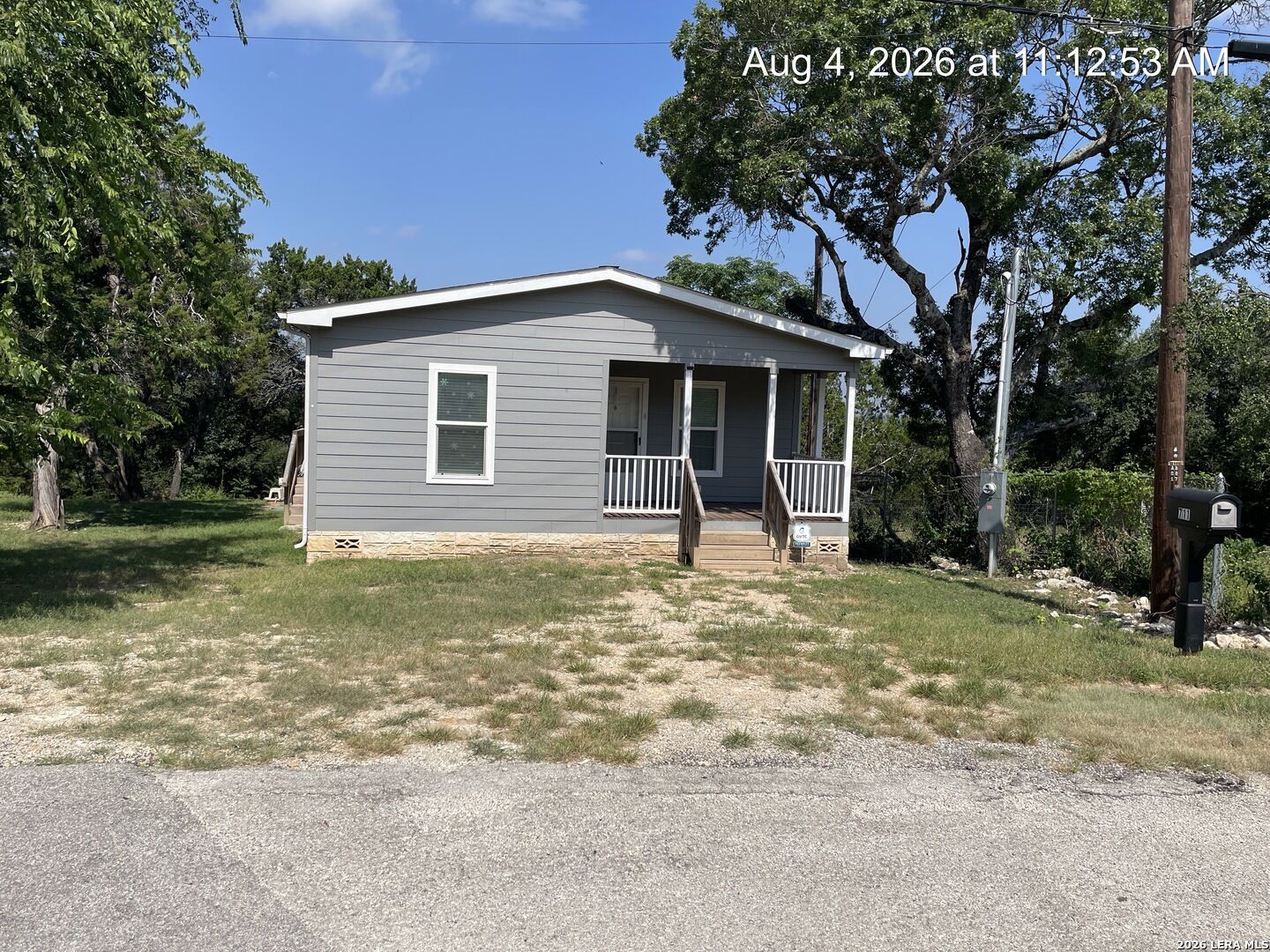 Property Photo:  711 La Cresta Dr  TX 78133 