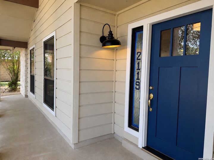 Property Photo: 2119 Crested Walk TX 78231