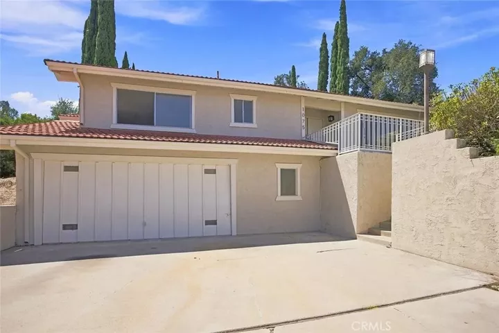 Property Photo:  1075 Calle Las Trancas  CA 91360 