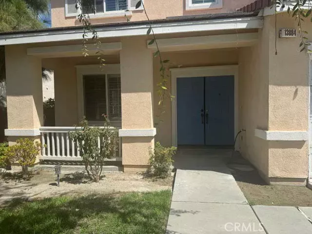 Property Photo:  13884 Oak Tree  CA 92880 