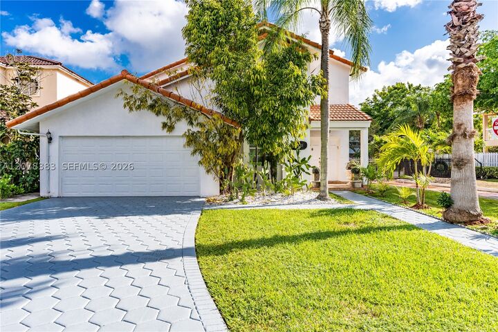 Property Photo: 8909 SW 108th Cir Ct FL 33176