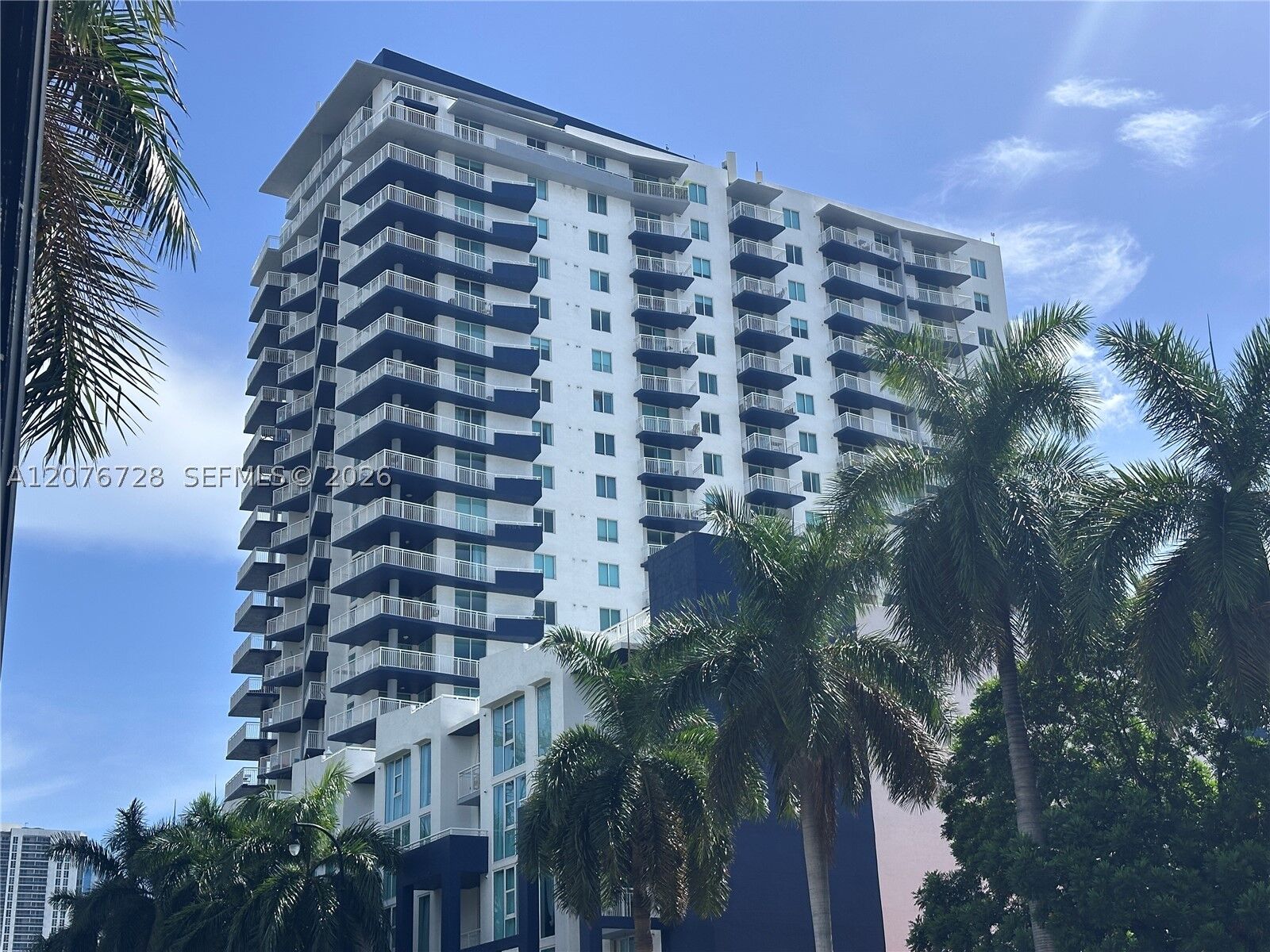 Property Photo: 275 NE 18th St 1810 FL 33132