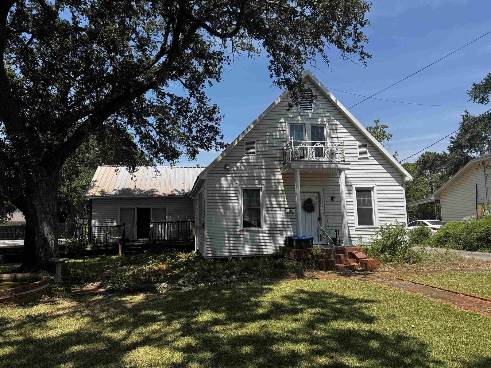 Property Photo:  1114 Luling  TX 77627-0000 