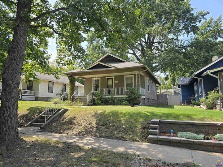 Property Photo: 123 SW Kendall Ave KS 66606