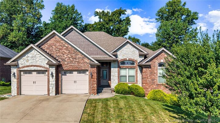 Property Photo:  1013 Heritage Way  IN 47124 