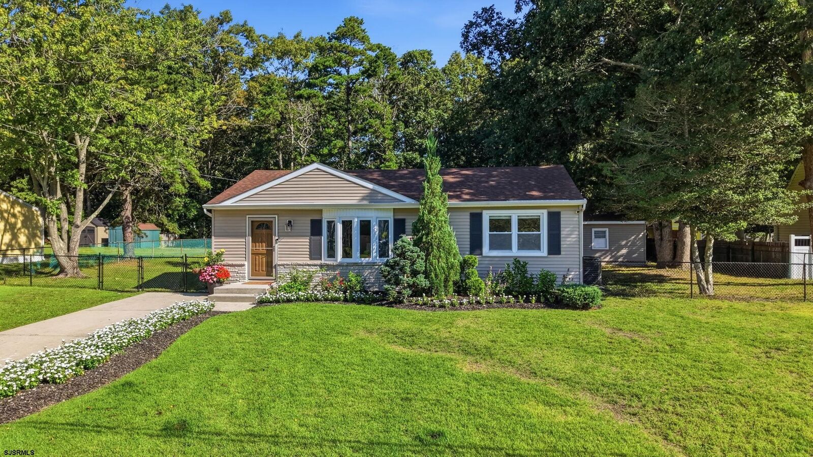 Property Photo:  112 Spray Ave  NJ 08234-7243 