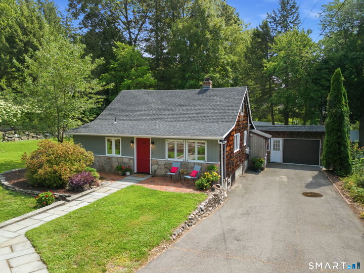 Property Photo: 6 Birch Road CT 06001