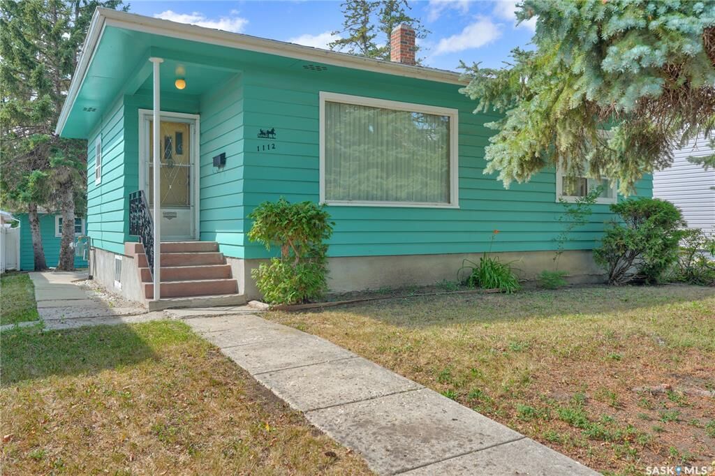 Property Photo:  1112 Horace Street  SK S4T 5L4 