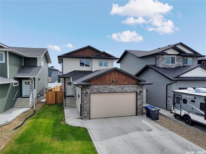Property Photo: 1336 Parr Hill Drive SK S0K 2T1