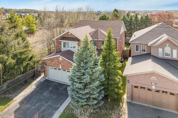 Property Photo: 146 8th Avenue ON L9R 1Z8