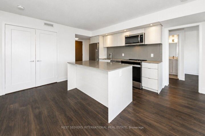 Property Photo: 10 Eva Road 2304 ON M9C 0B3