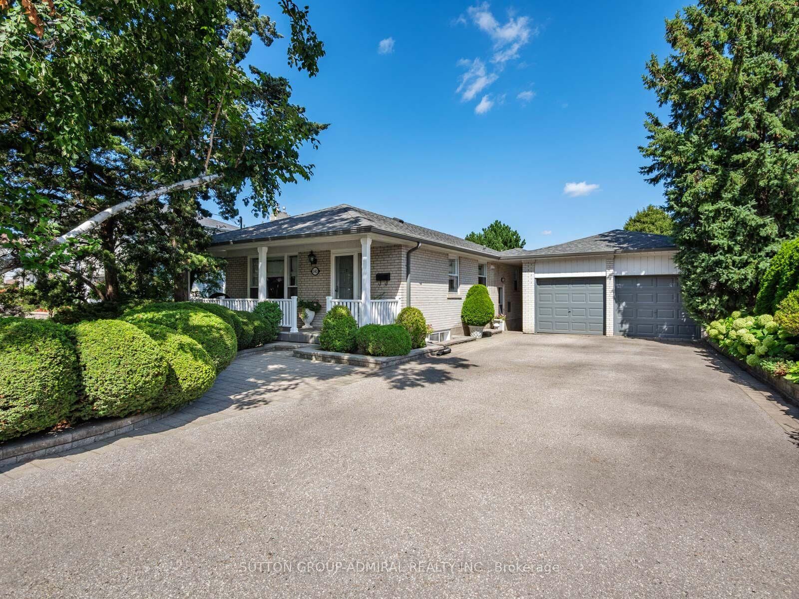 Property Photo: 143 Dudley Avenue ON L3T 2E5