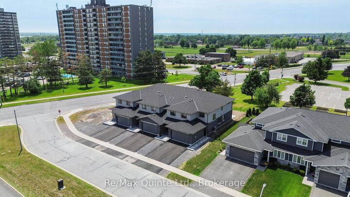 Property Photo: 10 Stinson Avenue ON K8P 5N9
