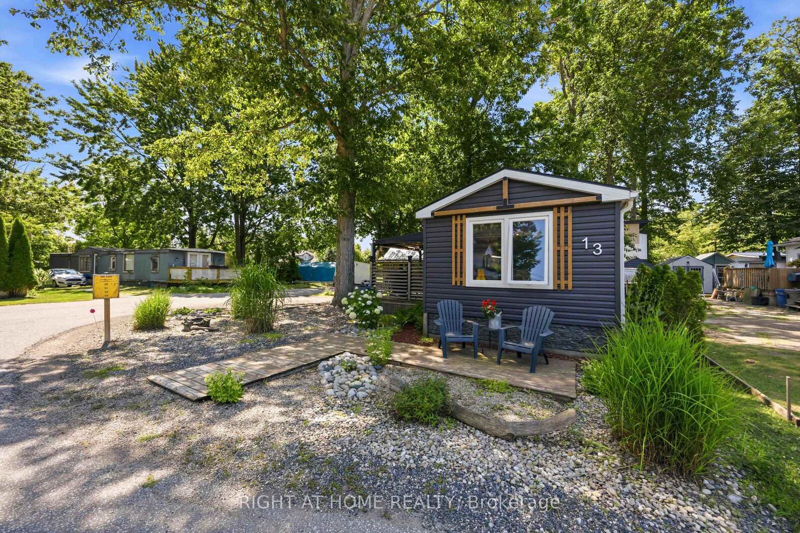 Property Photo:  2891 Old Lakeshore Road 13  ON N0N 1C0 