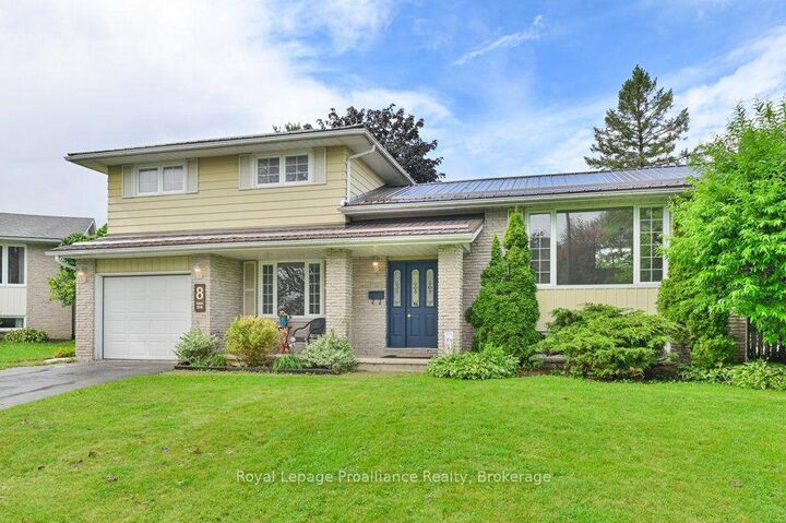 8 Panter Circle — photo 1
