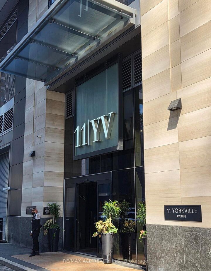 Property Photo:  11 Yorkville Avenue 5003  ON M4W 1L2 