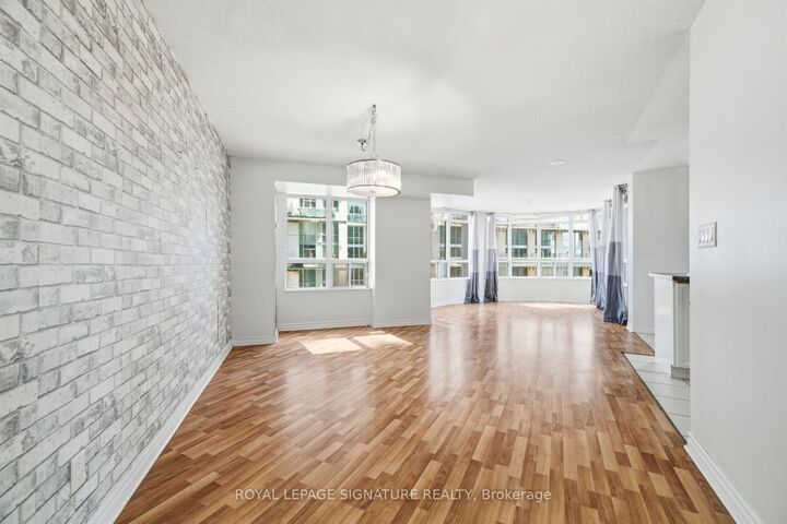 3888 Duke Of York Boulevard 525 — photo 1