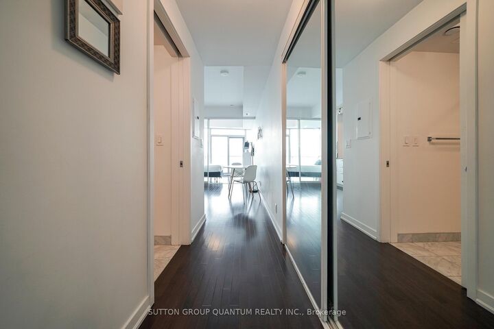 Property Photo:  12 York Street 5308  ON M5J 0A9 