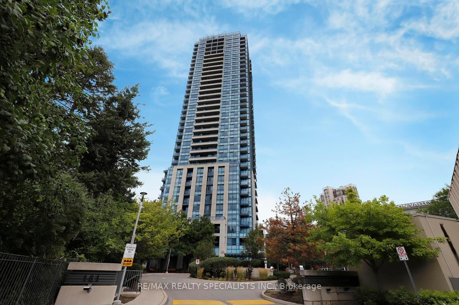 Property Photo: 181 Wynford Drive 1404 ON M3C 0C6