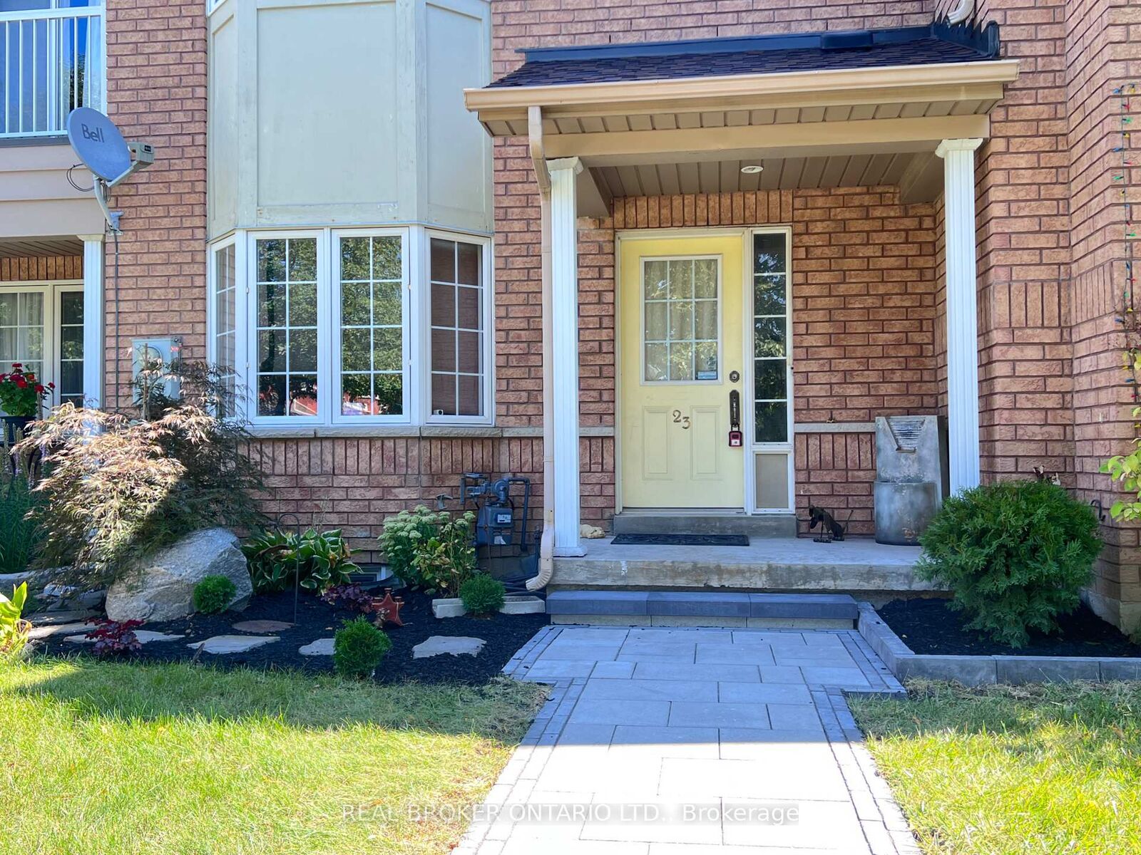 Property Photo: 23 Piera Gardens ON L3R 5G8