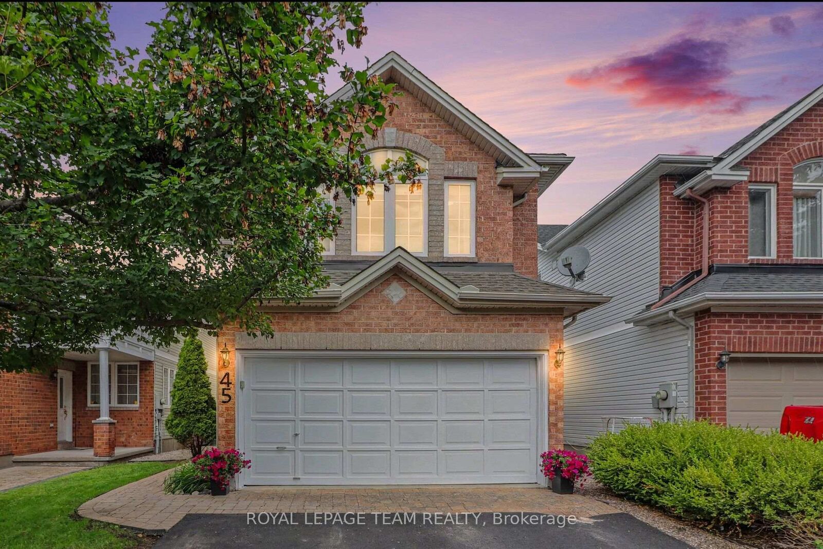 Property Photo:  45 Coleridge Street  ON K2C 4G2 